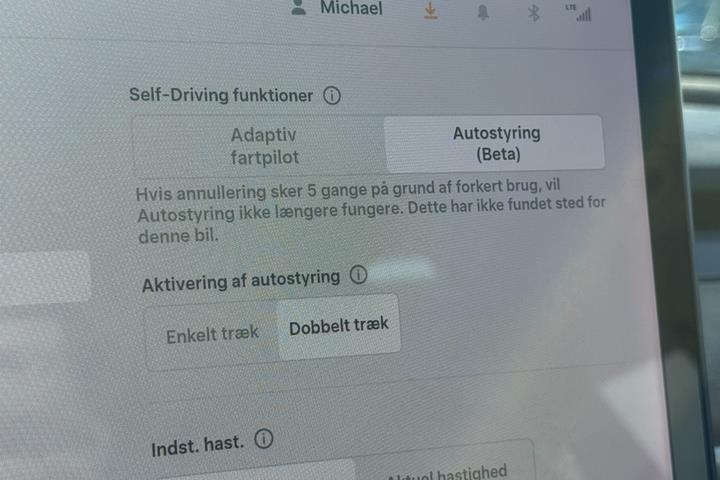 Sort Tesla Model 3 fra 2019