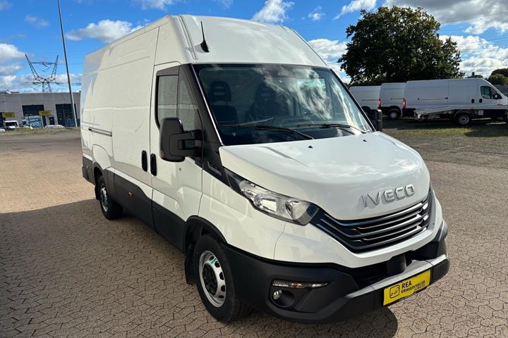 Hvid Iveco Daily fra 2026
