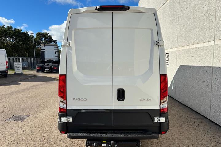 Hvid Iveco Daily fra 2026