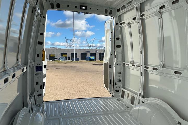 Hvid Iveco Daily fra 2026