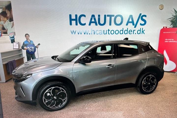 Grå Alfa Romeo Junior fra 2025