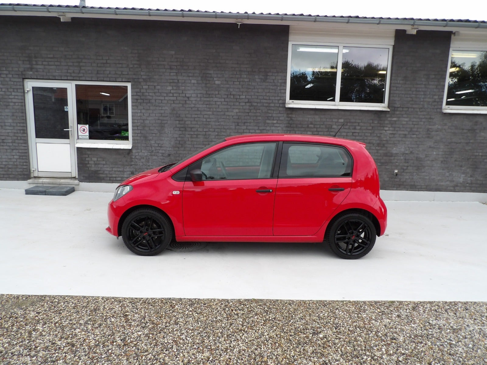 Rød Seat Mii fra 2016