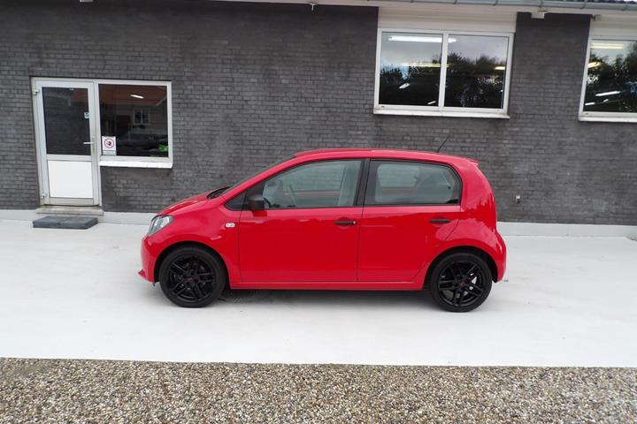 Rød Seat Mii fra 2016