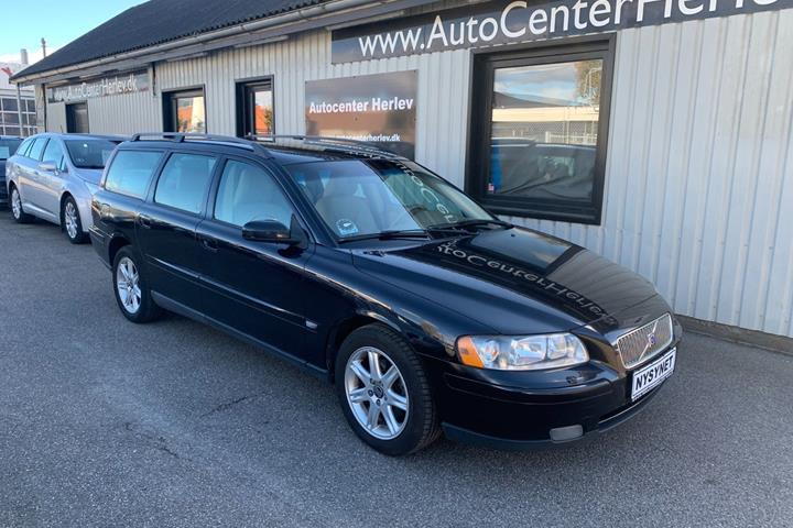Sort Volvo V70 fra 2004