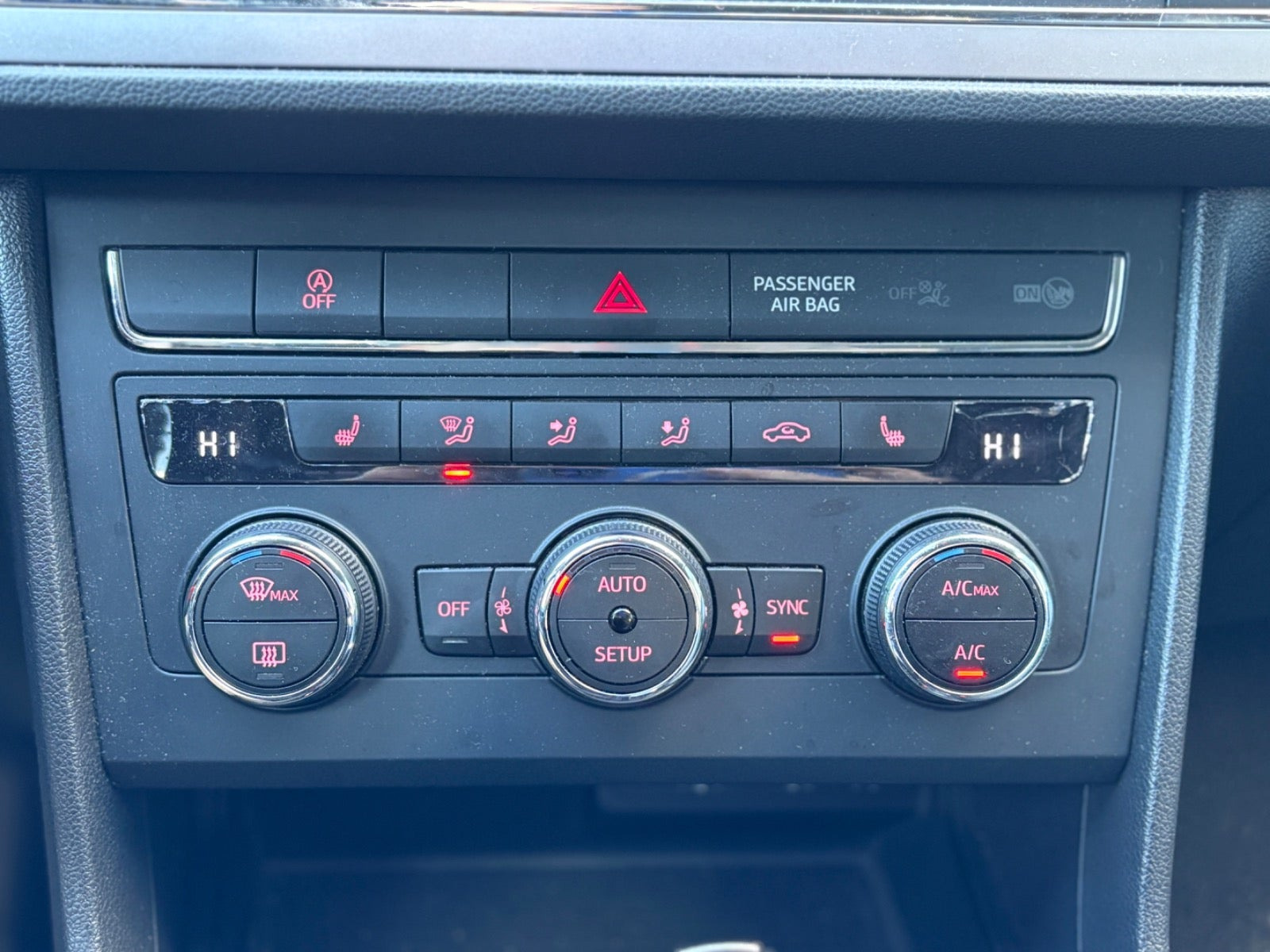 Sort Seat Leon fra 2020