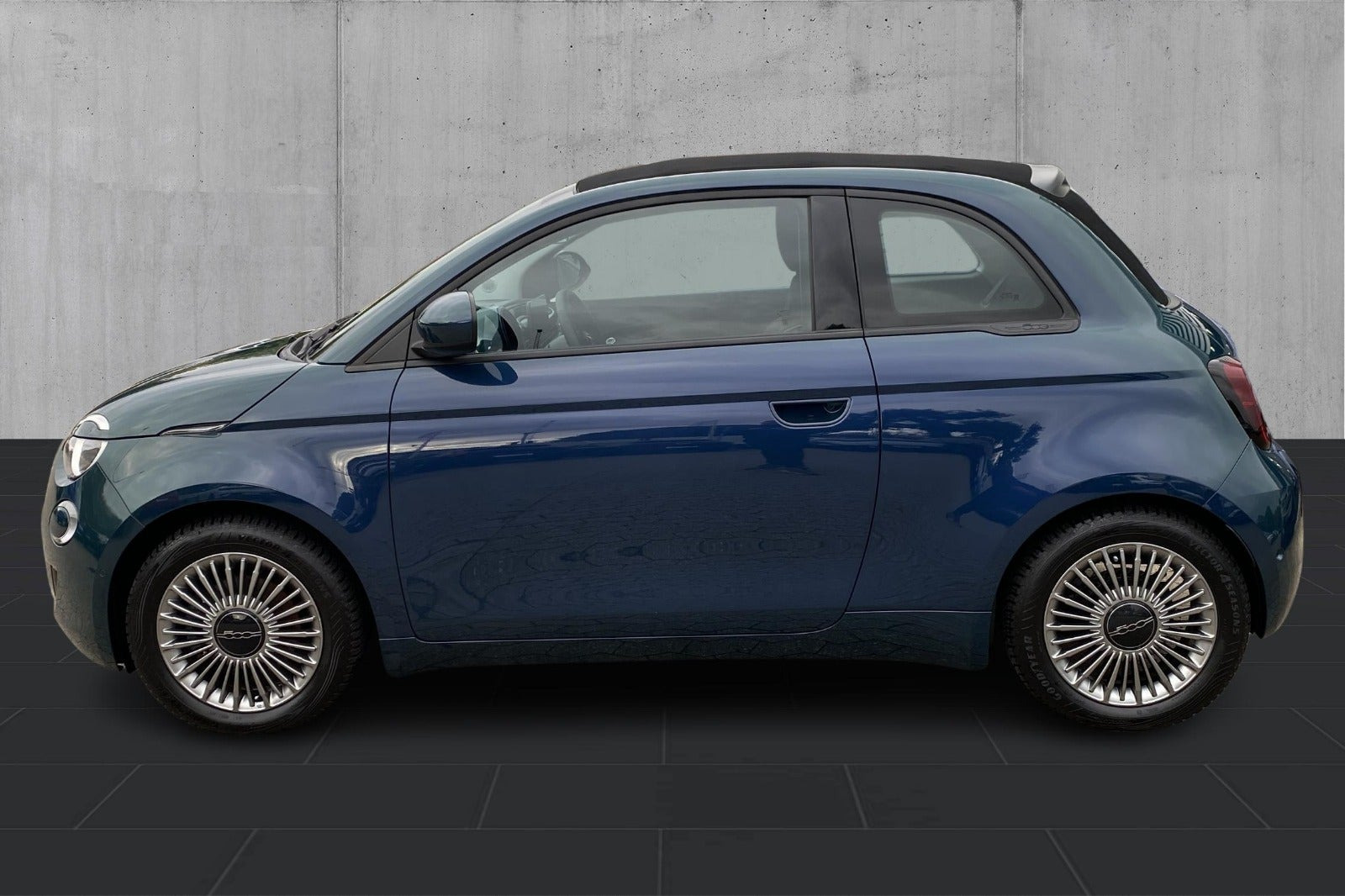 Grøn Fiat 500e fra 2023