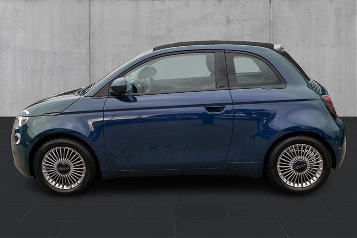 Grøn Fiat 500e fra 2023