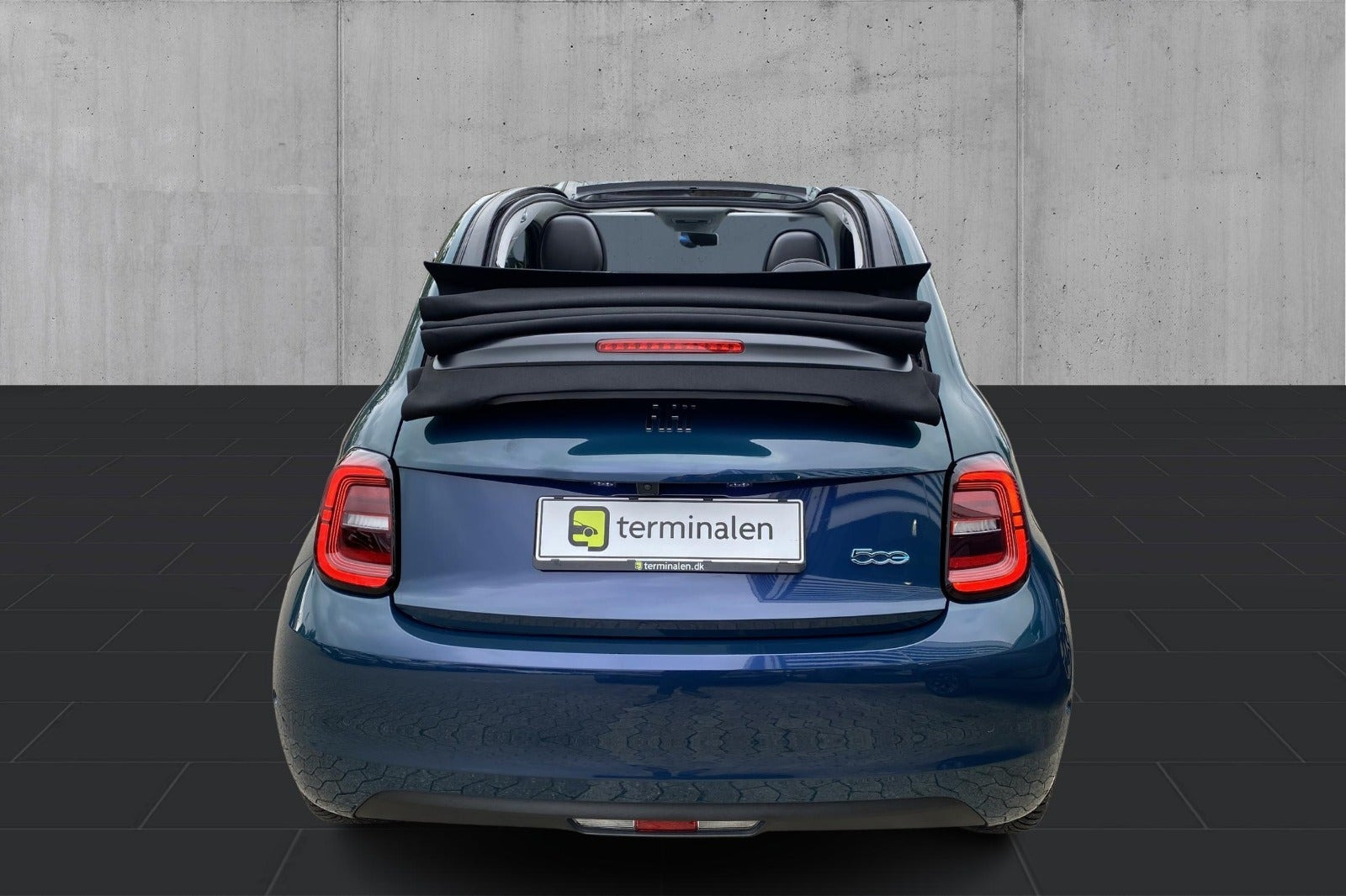 Grøn Fiat 500e fra 2023