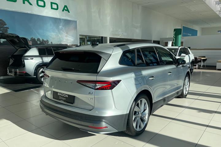 Sølv Skoda Enyaq fra 2021