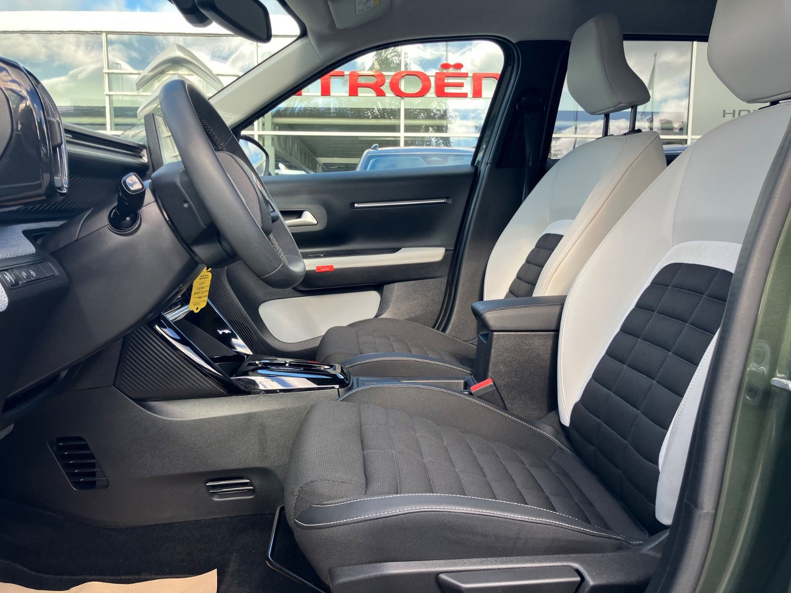 Grøn Citroën e-C3 Aircross fra 2025