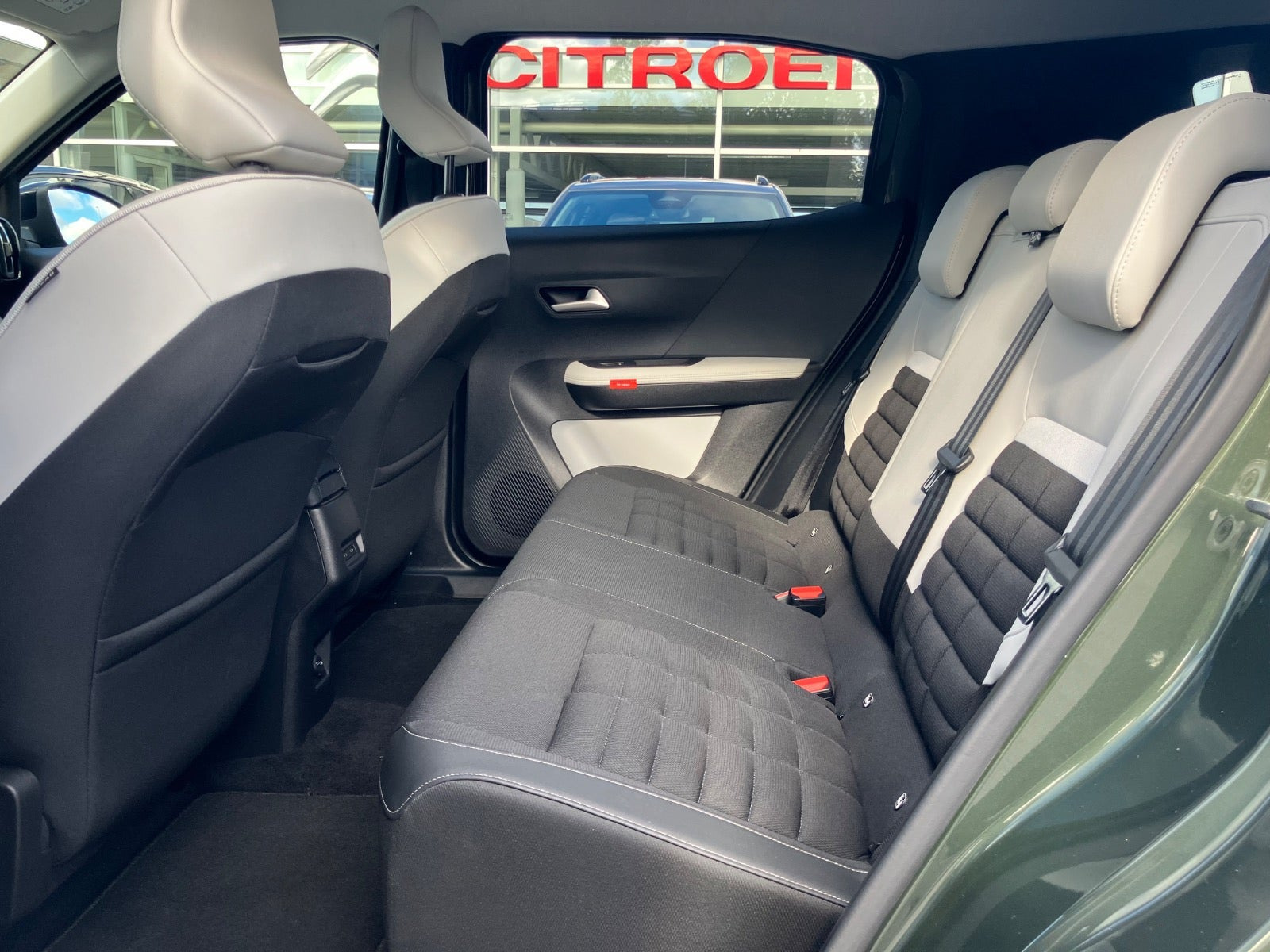 Grøn Citroën e-C3 Aircross fra 2025