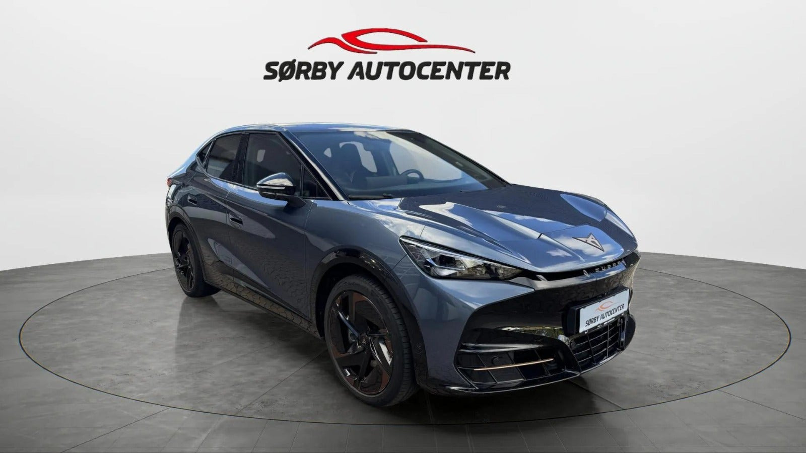 Blå Cupra Tavascan fra 2024