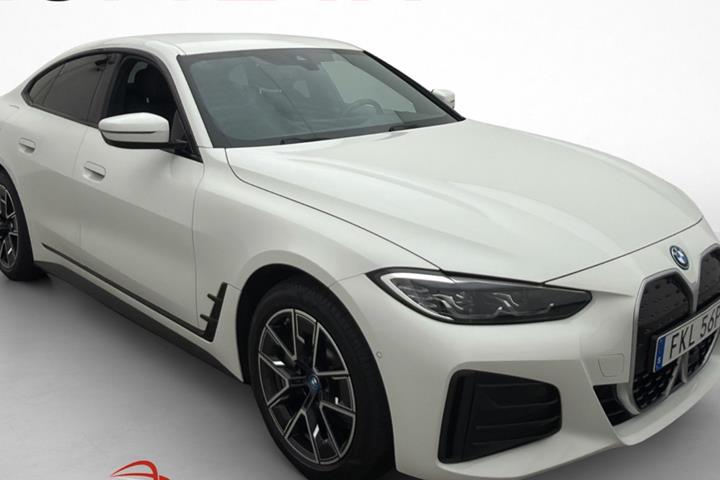 Hvid BMW i4 fra 2023