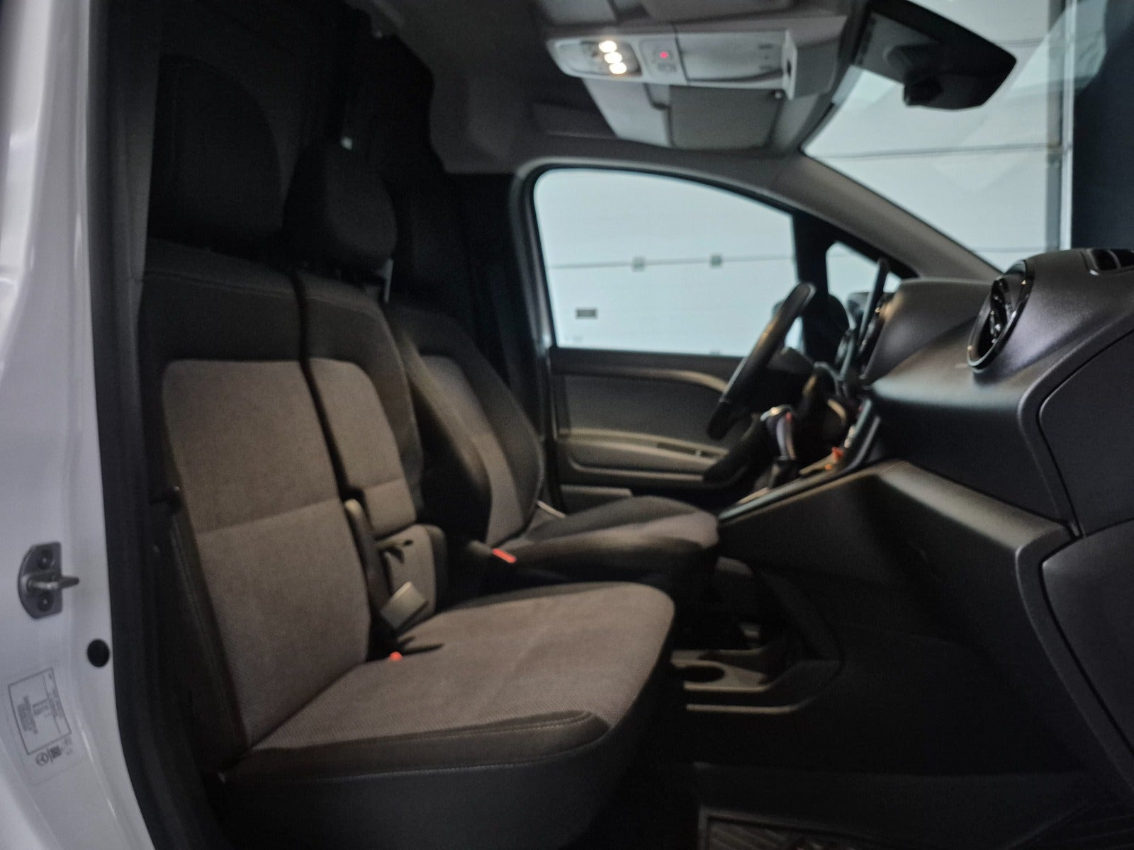 Hvid Mercedes Citan 110 fra 2022