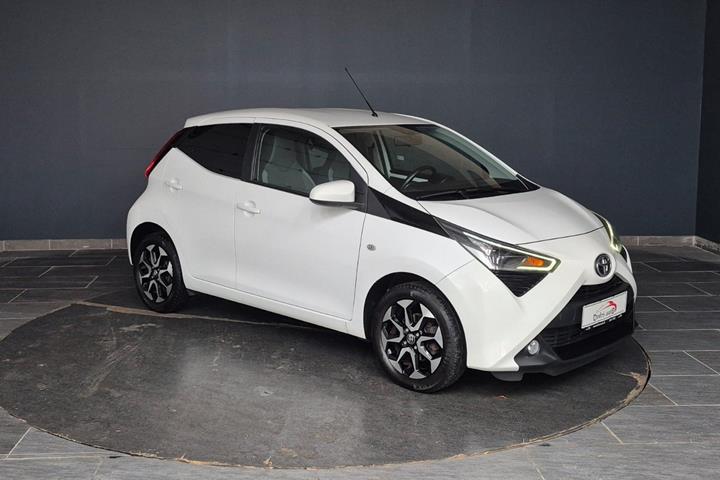Hvid Toyota Aygo fra 2021