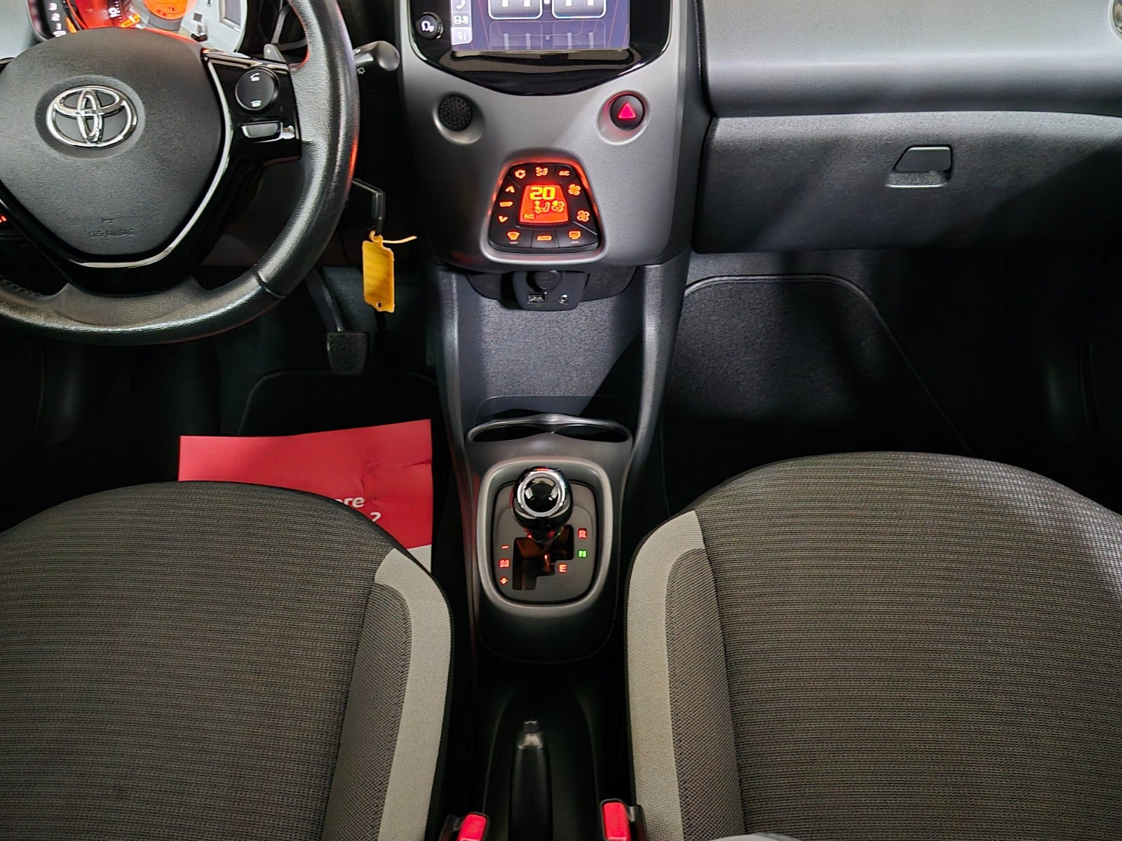 Hvid Toyota Aygo fra 2021
