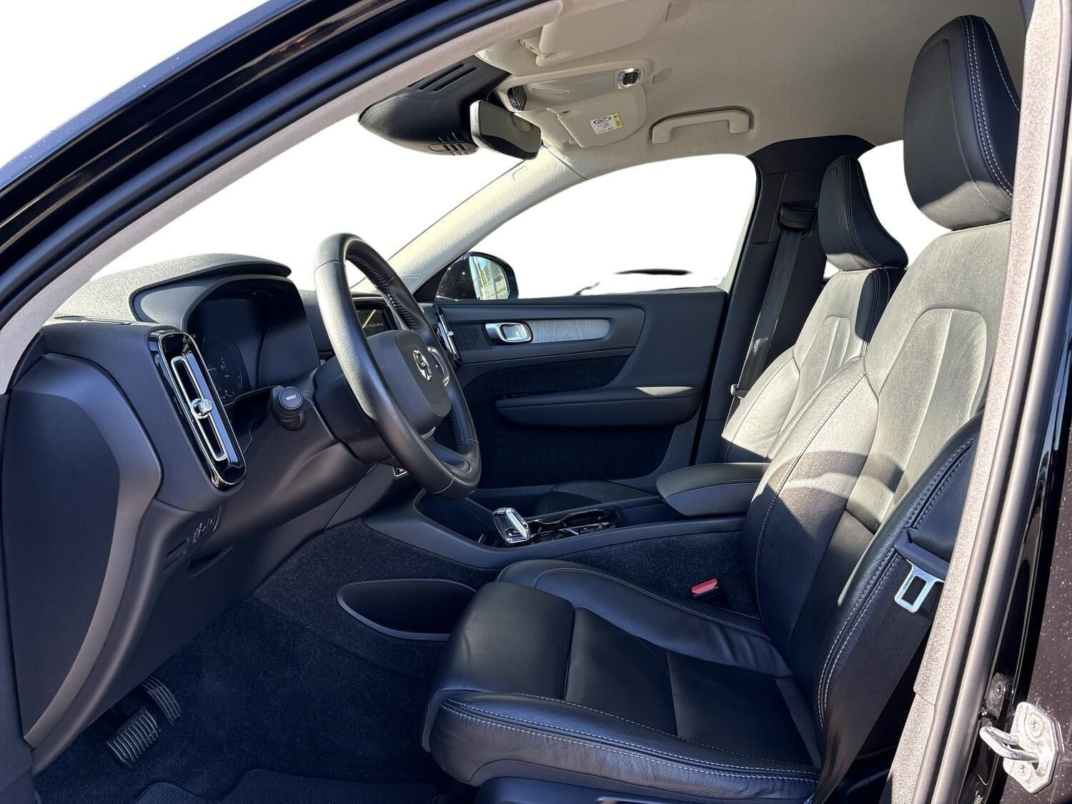Sort Volvo XC40 fra 2021
