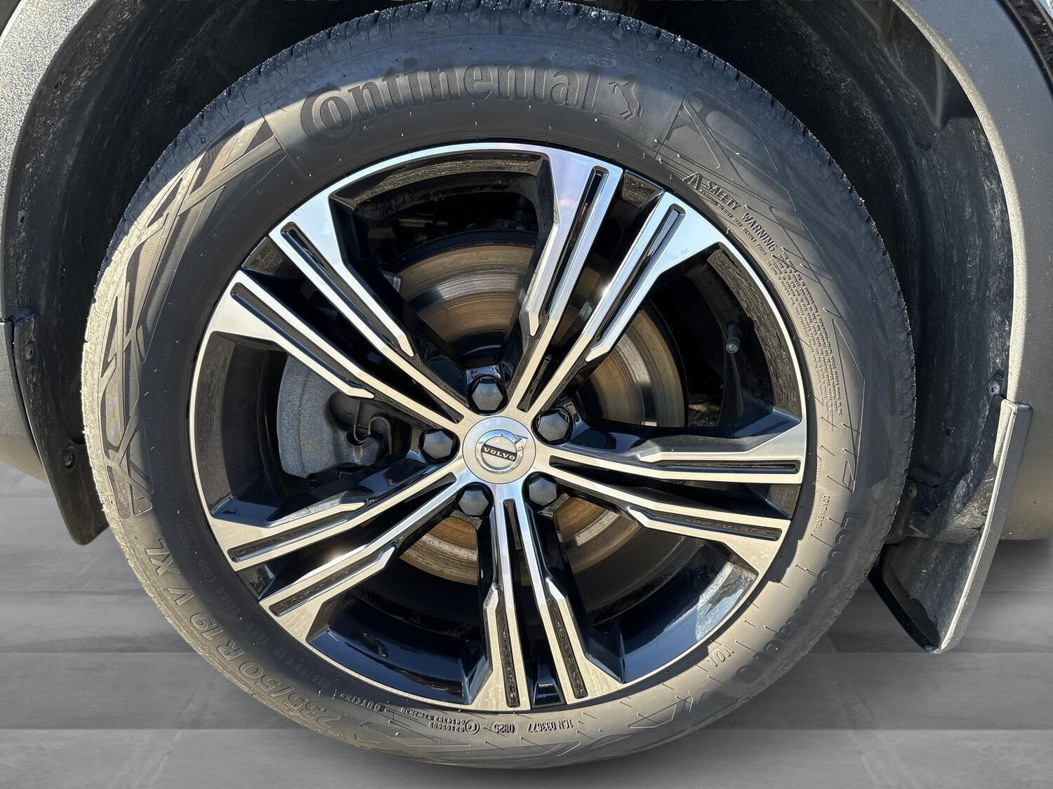Sort Volvo XC40 fra 2021