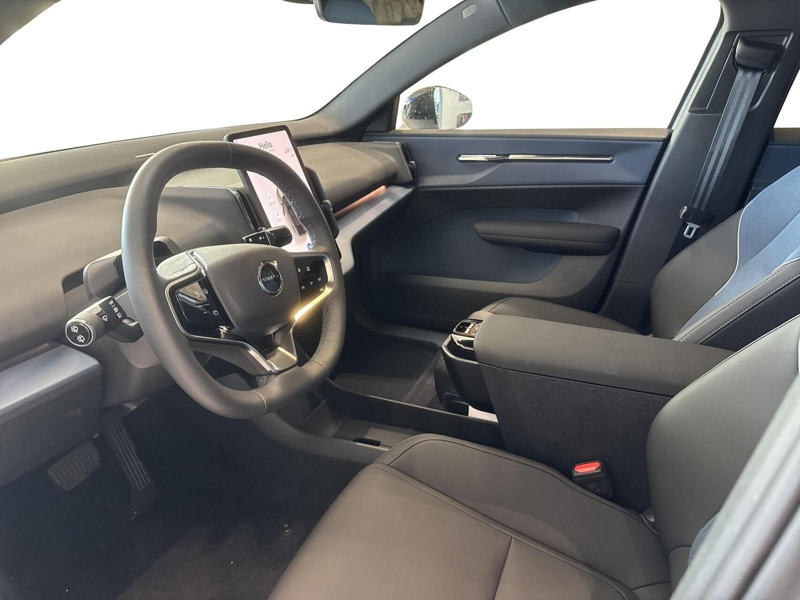 Hvid Volvo EX30 fra 2024