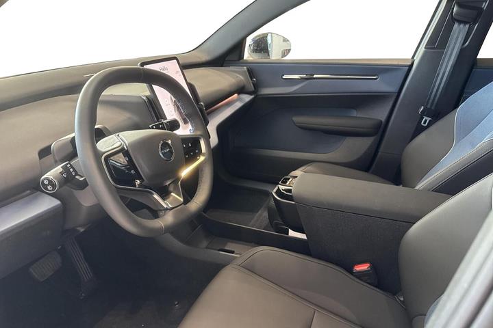 Hvid Volvo EX30 fra 2024