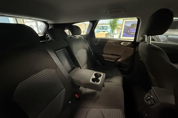 Sort Kia Ceed fra 2023