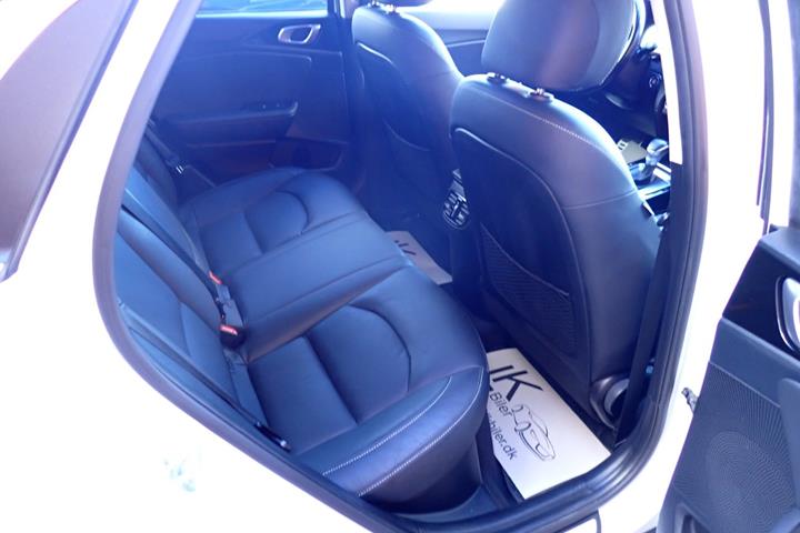 Hvid Kia XCeed fra 2020