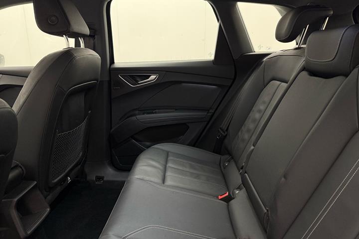 Sort Audi Q4 fra 2023