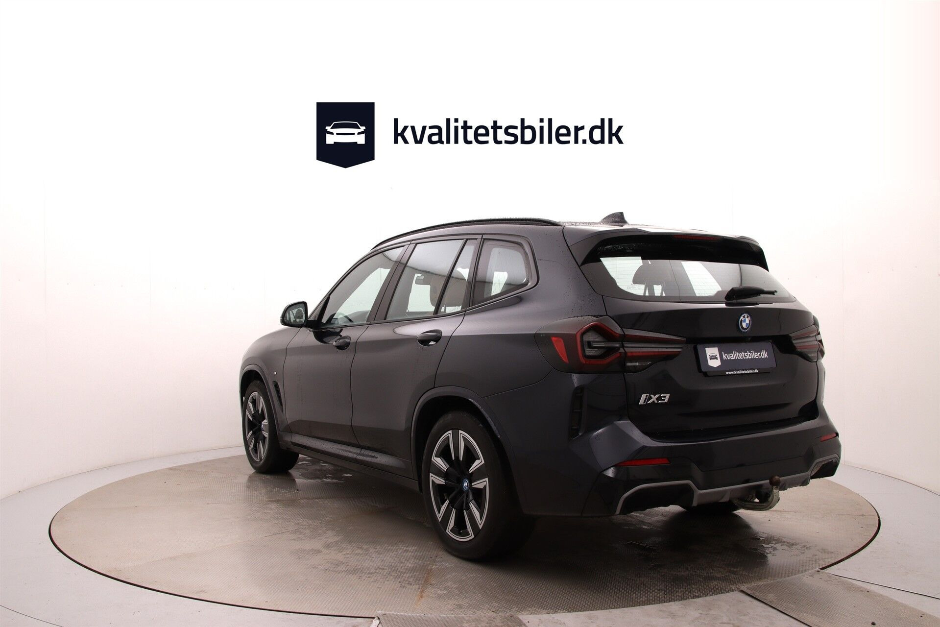 Sort BMW iX3 fra 2023