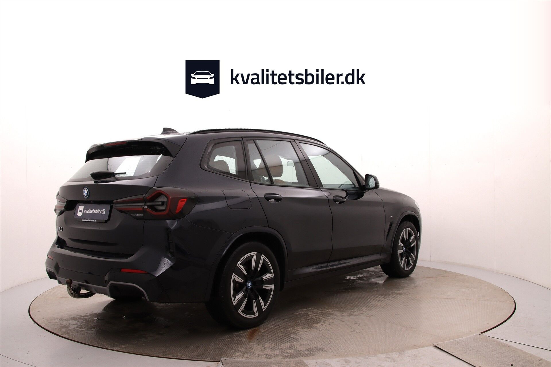 Sort BMW iX3 fra 2023