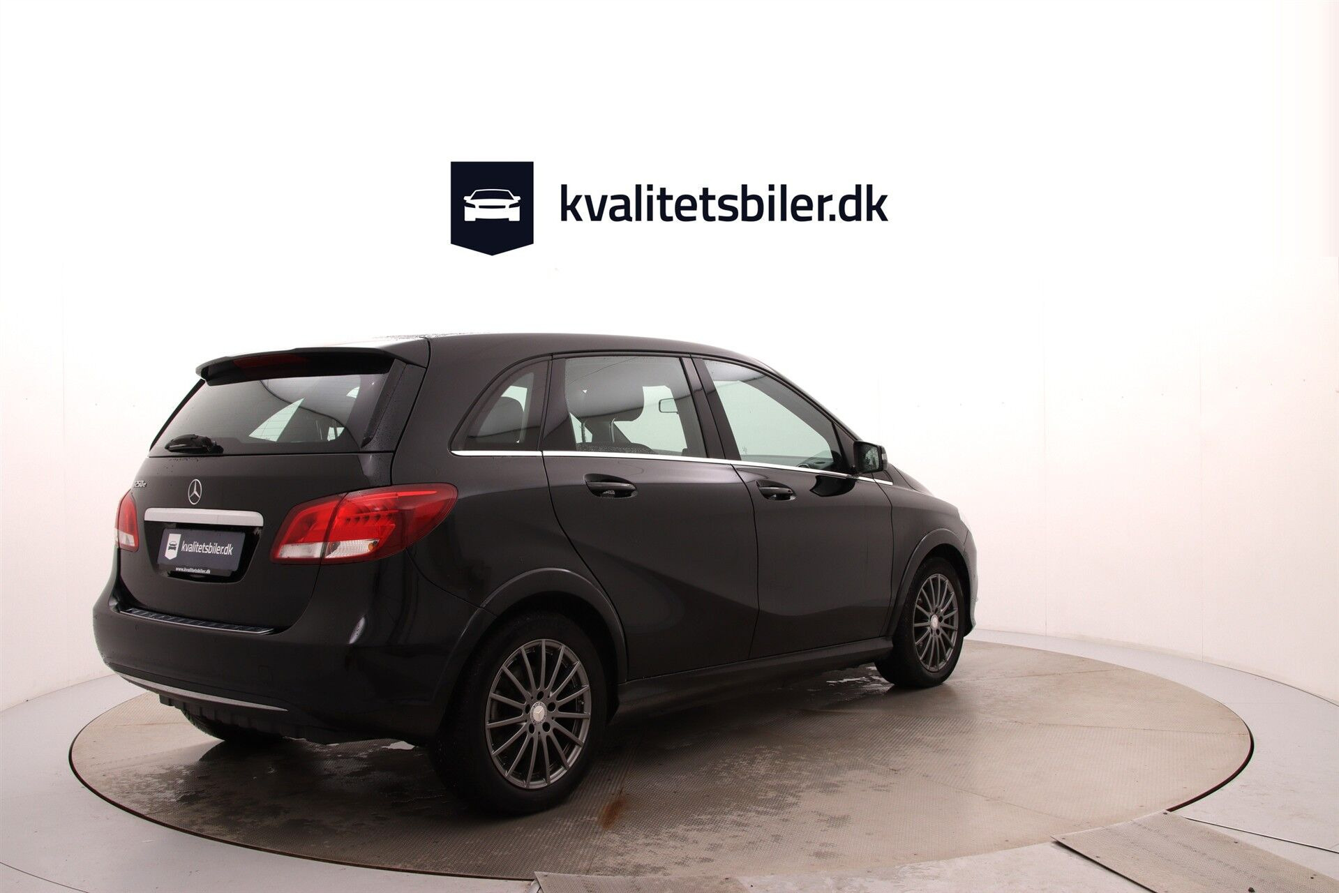 Sort Mercedes B250 e fra 2018