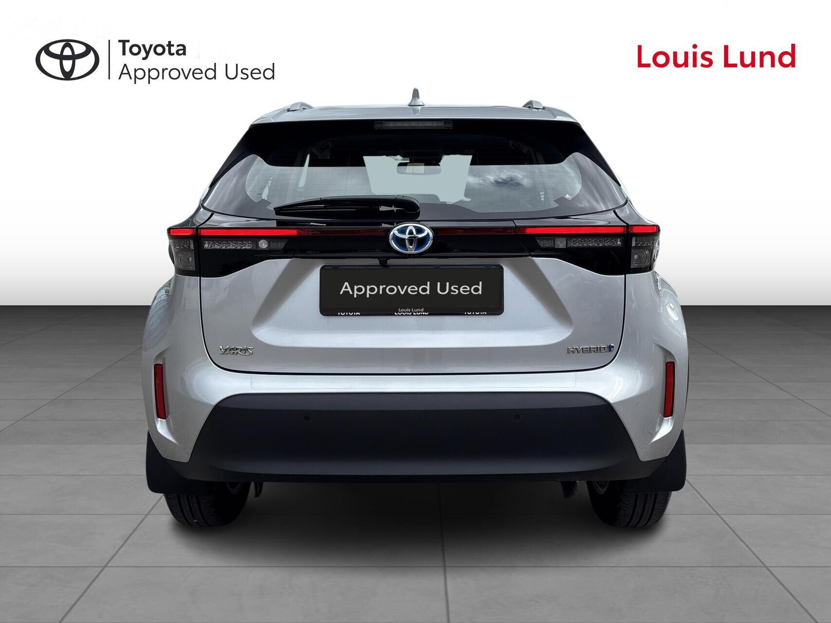 Sølv Toyota Yaris Cross fra 2022