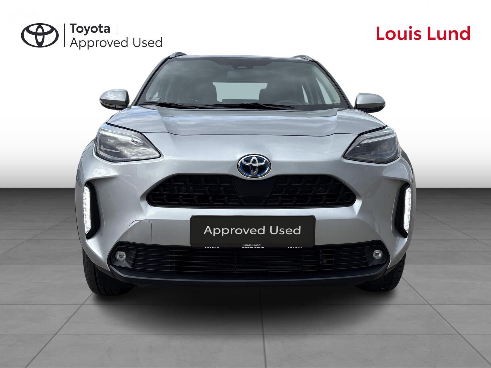 Sølv Toyota Yaris Cross fra 2022