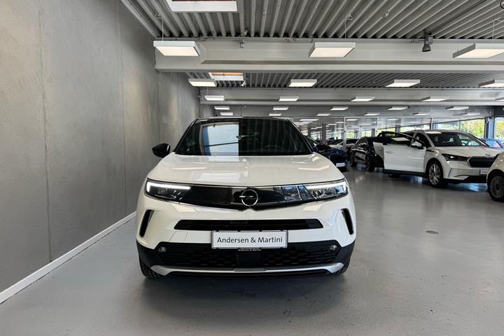 Hvid Opel Mokka-e fra 2022