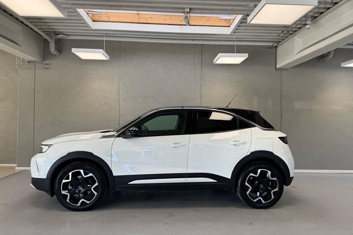 Hvid Opel Mokka-e fra 2022
