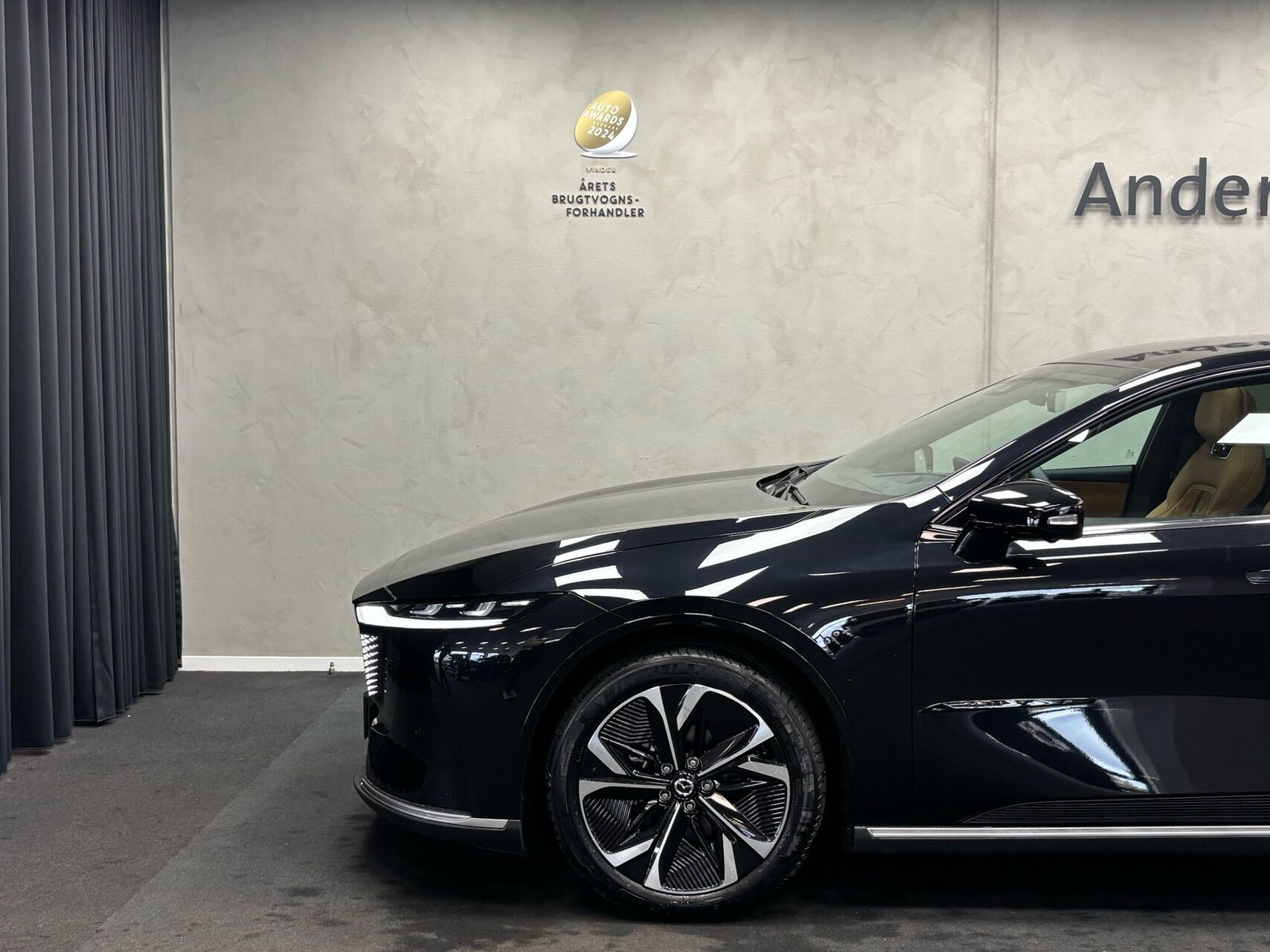 Sort Mazda 6e fra 2026