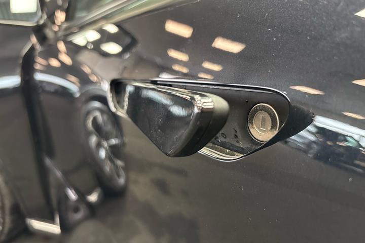 Sort Mazda 6e fra 2026