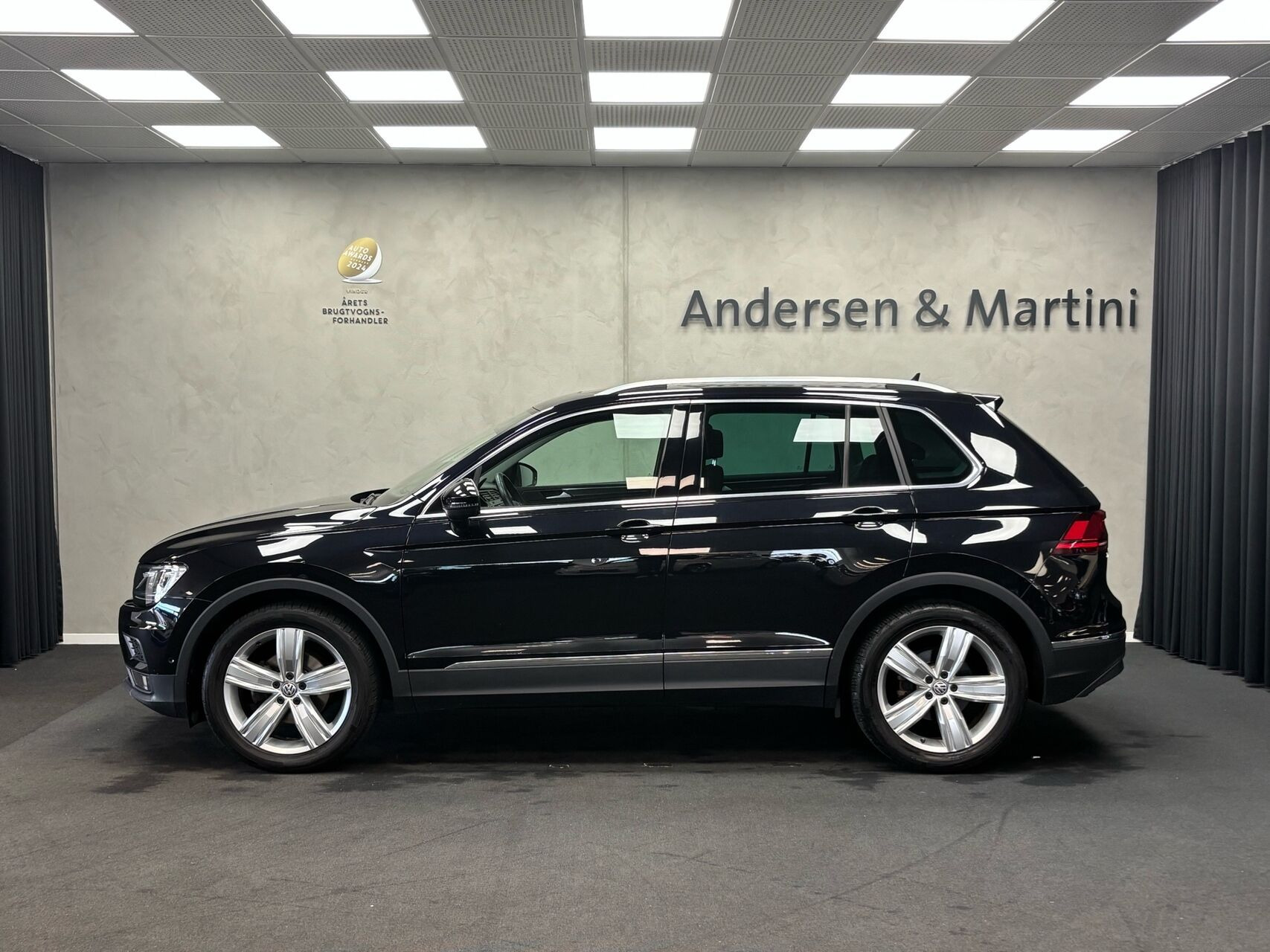 Sort VW Tiguan fra 2020