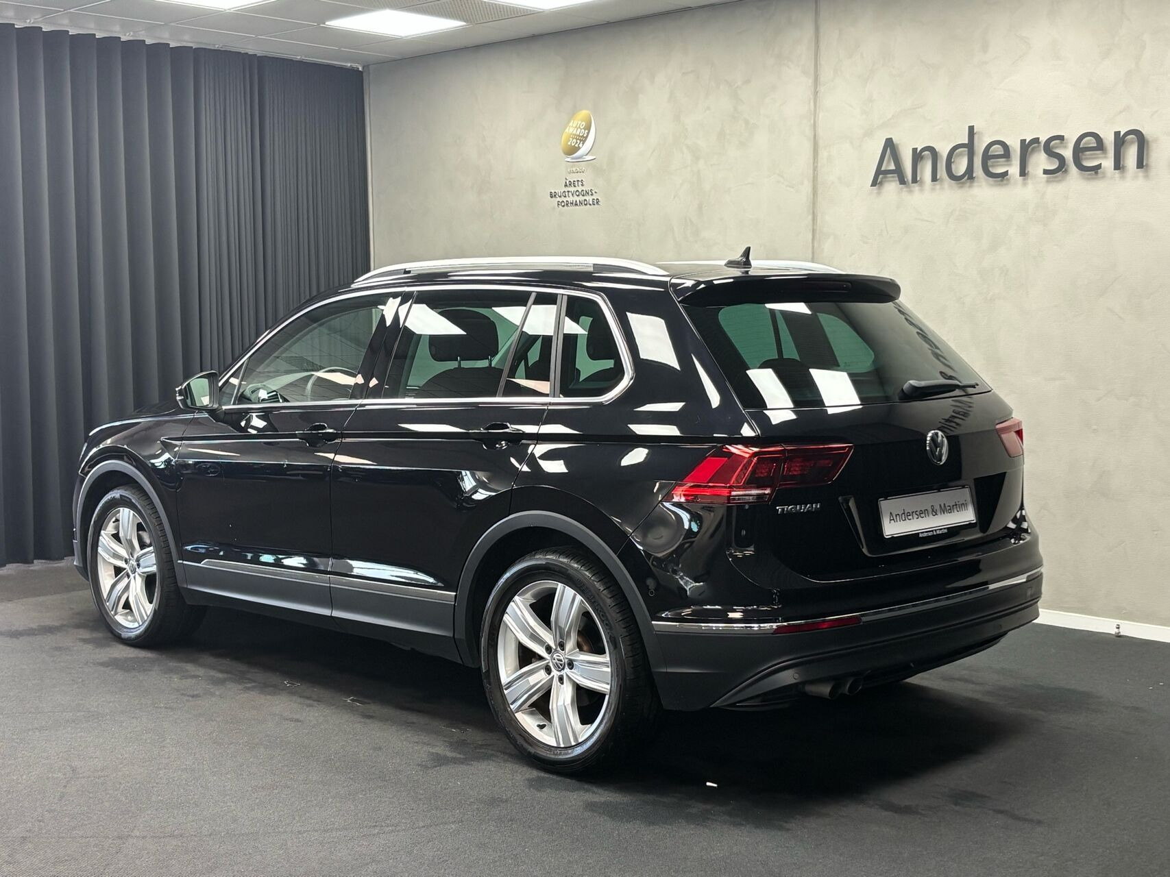 Sort VW Tiguan fra 2020