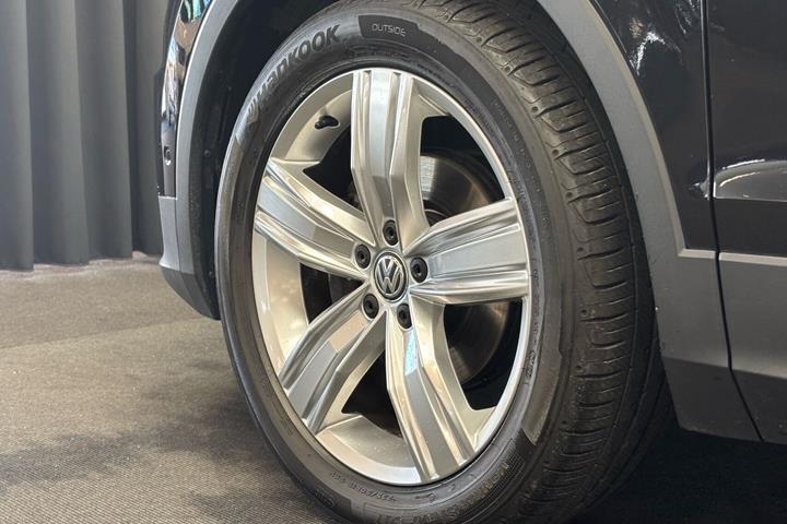 Sort VW Tiguan fra 2020