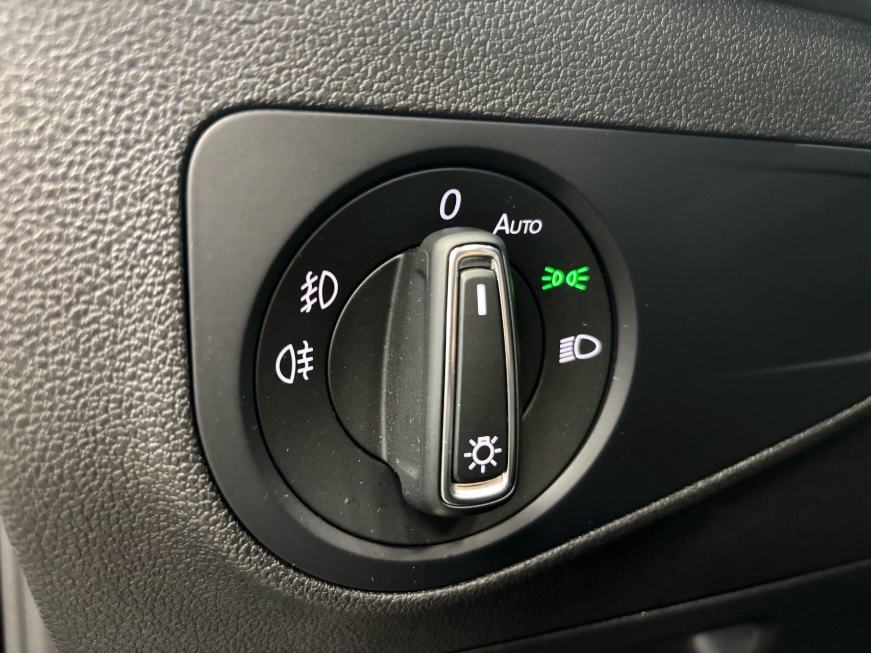 Sort VW Tiguan fra 2020
