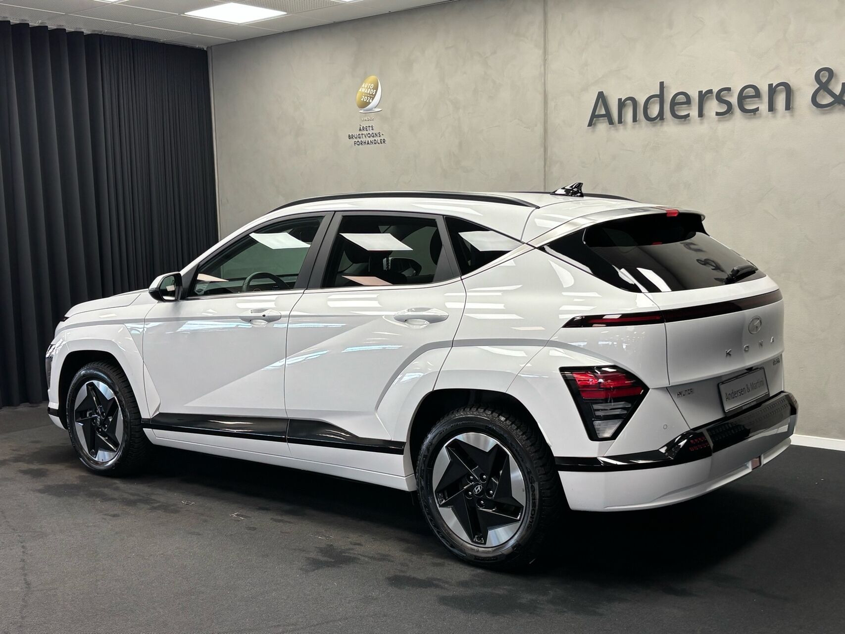 Hvid Hyundai Kona fra 2024