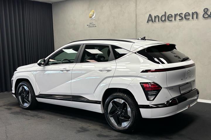 Hvid Hyundai Kona fra 2024
