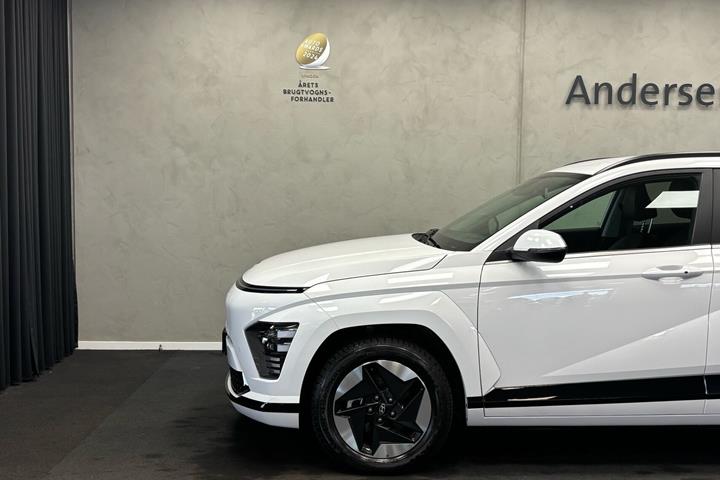 Hvid Hyundai Kona fra 2024