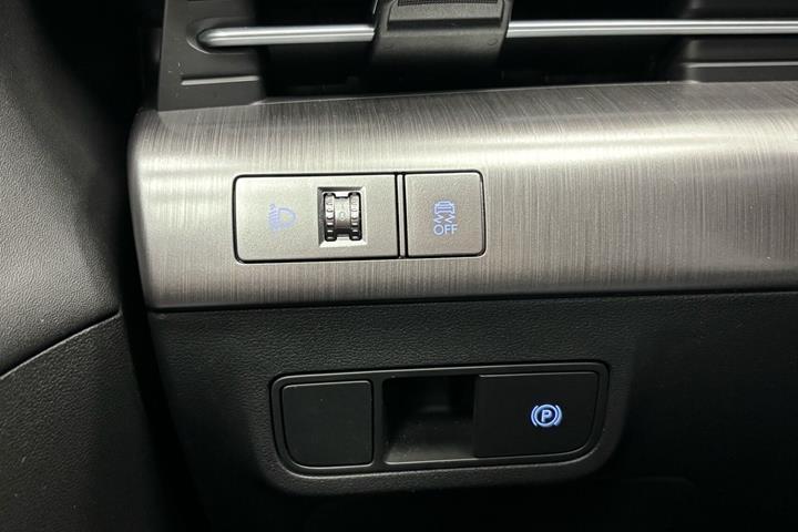 Hvid Hyundai Kona fra 2024