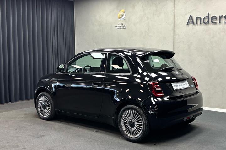 Sort Fiat 500e fra 2023
