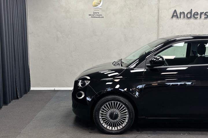 Sort Fiat 500e fra 2023