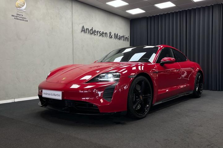 Rød Porsche Taycan fra 2020