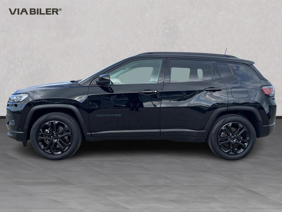 Sort Jeep Compass fra 2022