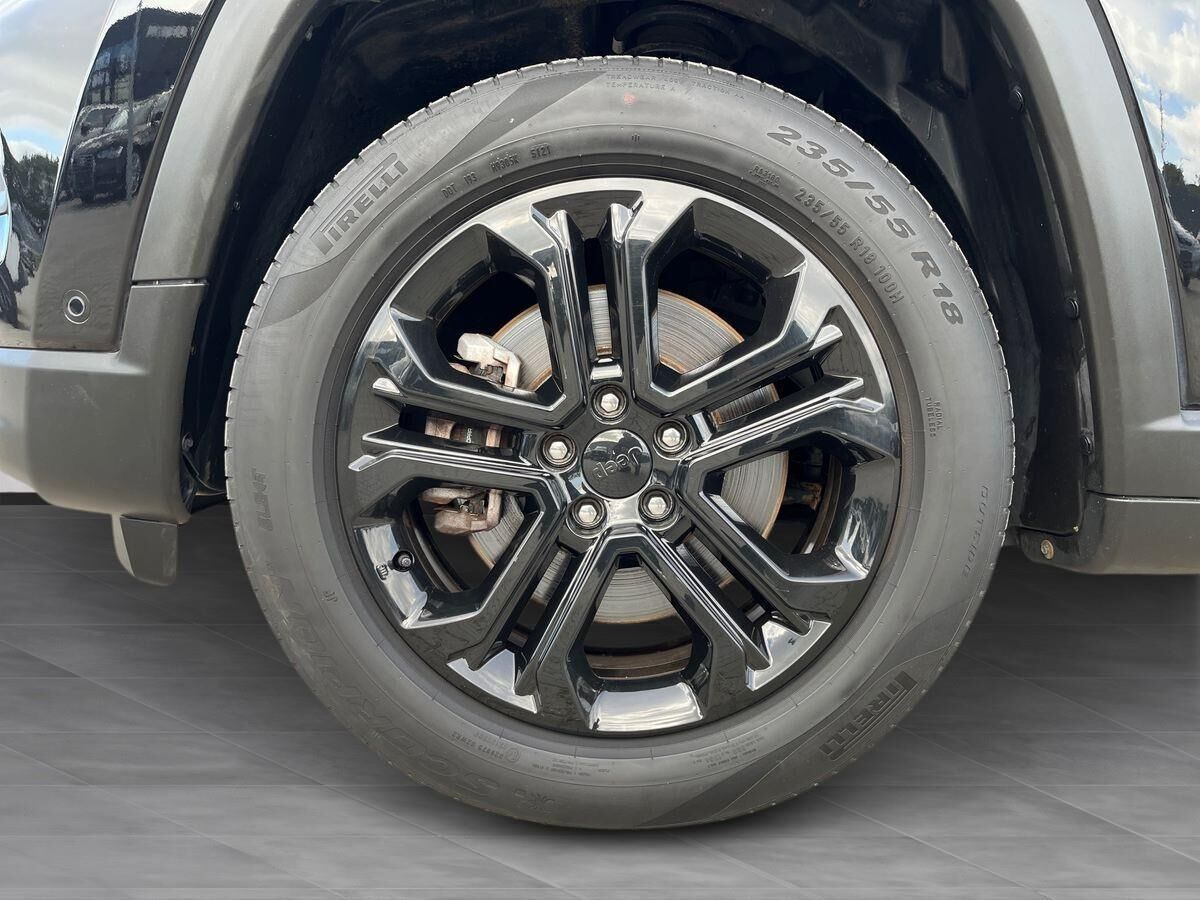 Sort Jeep Compass fra 2022