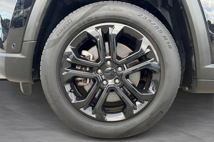 Sort Jeep Compass fra 2022